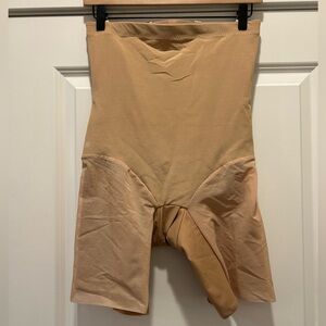 Honeylove SuperPower Short Sz L NWT no straps